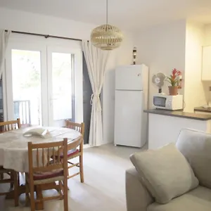 Apartamento Con Encanto En Residencial Con Piscina